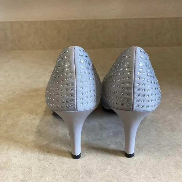 Kelly & Kate Gray Jeweled Platform Peetoe Pumps - Picture 4 of 12